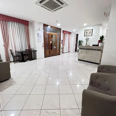 فندق Taverna Dantesca 3*