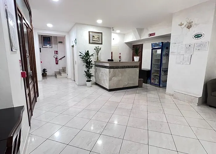 Taverna Dantesca فندق 3*