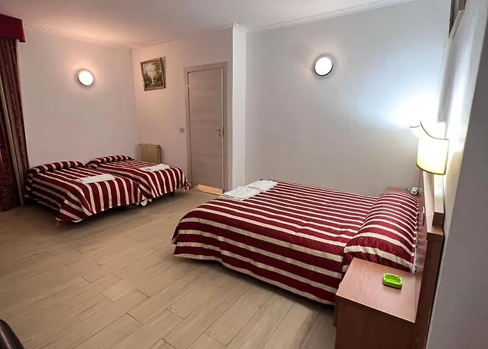 Taverna Dantesca فندق تورينو