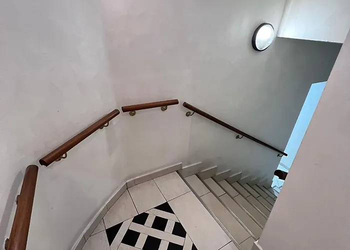 Taverna Dantesca فندق 3*