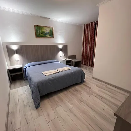 Hotel Taverna Dantesca 3*